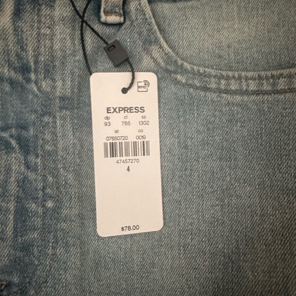 Express jean Mini Skirt - Picture 3 of 5